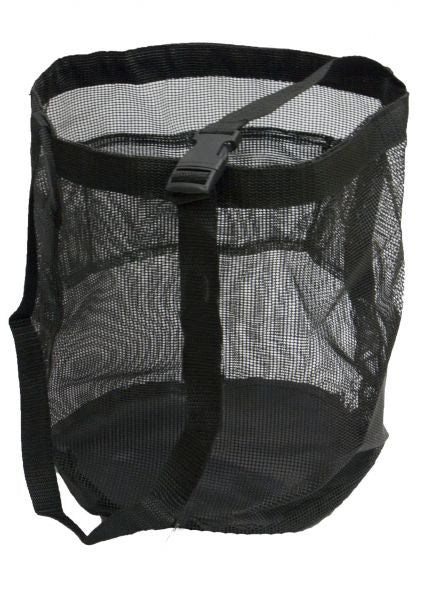 Showman ® Nylon mesh feed bag.